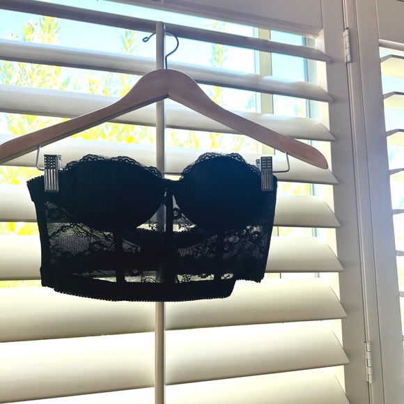 strapless lace bra - Picture 2 of 3